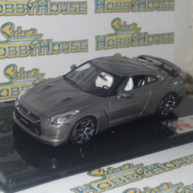 Fujimi 152158 - 1/43 Scale - Nissan GTR in Grey (LHD) Diecast Scale Model Replica