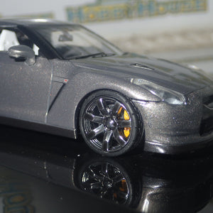 Fujimi 152158 - 1/43 Scale - Nissan GTR in Grey (LHD) Diecast Scale Model Replica