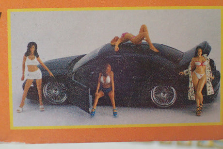 Motor Heads Miniatures #102 - 1/18 Belle Hand Painted Cold-Cast Resin Figurine