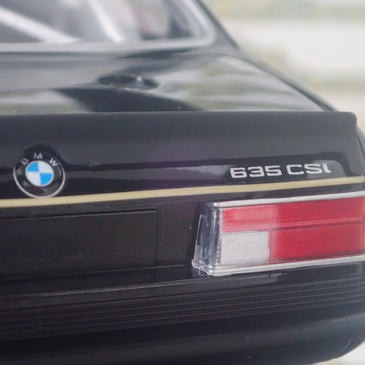 Minichamps 155 852562 - 1/18 Scale bmw 635 csI JPS Team BMW J Richards ATCC 1985 Limited to only 504 Pcs