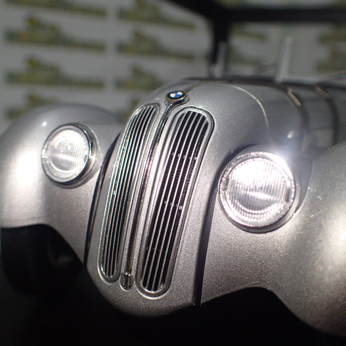 Minichamps 155 025030 - 1/18 Scale - 1936 BMW 328 in Silver Diecast Scale Model Replica