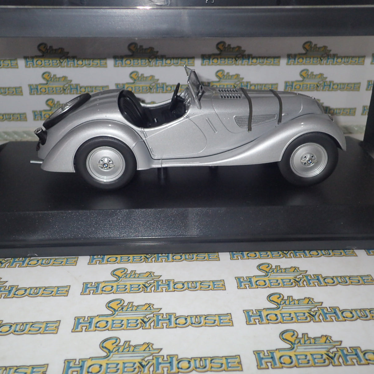 Minichamps 155 025030 - 1/18 Scale - 1936 BMW 328 in Silver Diecast Scale Model Replica