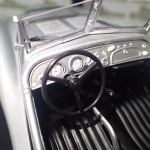 Minichamps 155 025030 - 1/18 Scale - 1936 BMW 328 in Silver Diecast Scale Model Replica