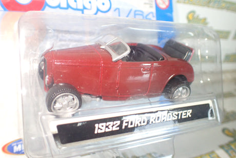 BURAGO - 1/64 Scale - 18-59000 1932 Ford Roadster Diecast Scale Model Replica