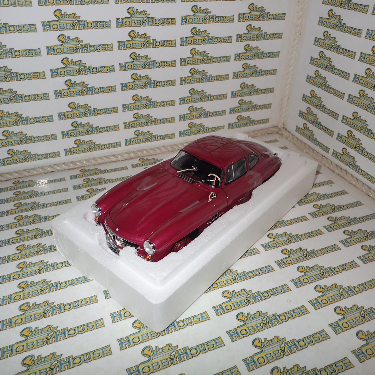 MINICHAMPS 180 039008 - 1/18 SCALE 1954 Mercedes-Benz 300SL Gullwing, Strawberry Red, 1 of 336