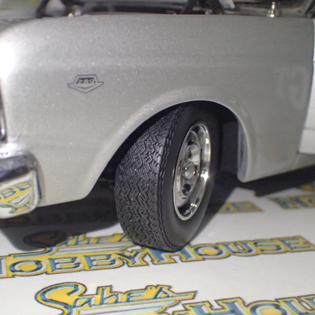 Classic Carlectables 18071 – 1/18 Ford XR Falcon GT Silver Promotional Car Die-cast Model Replica