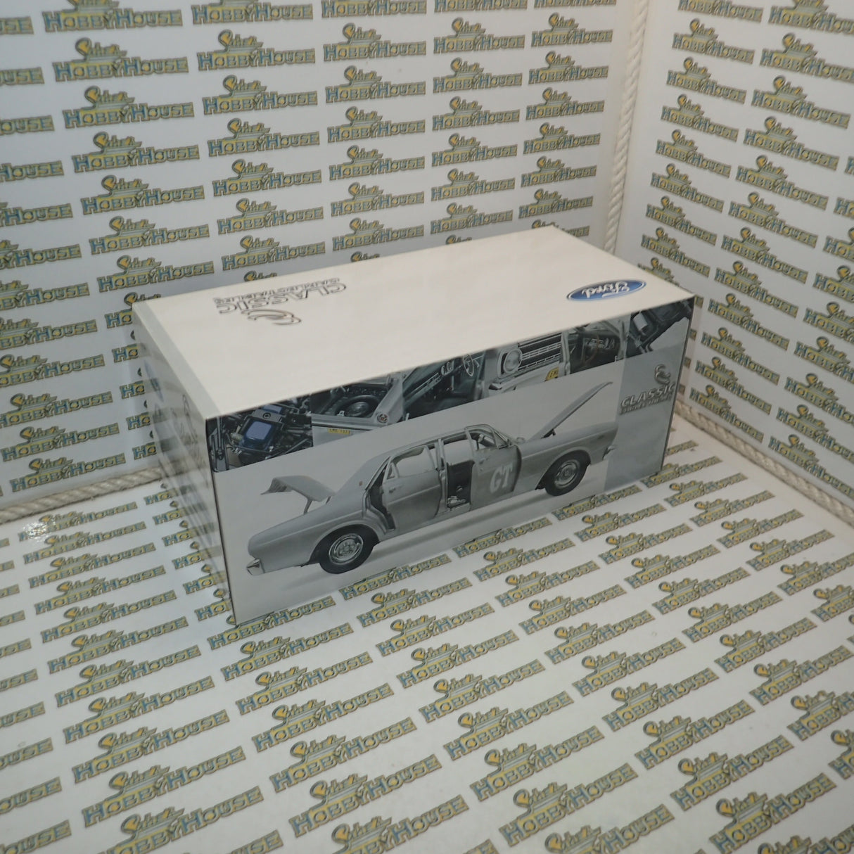 Classic Carlectables 18071 – 1/18 Ford XR Falcon GT Silver Promotional Car Die-cast Model Replica