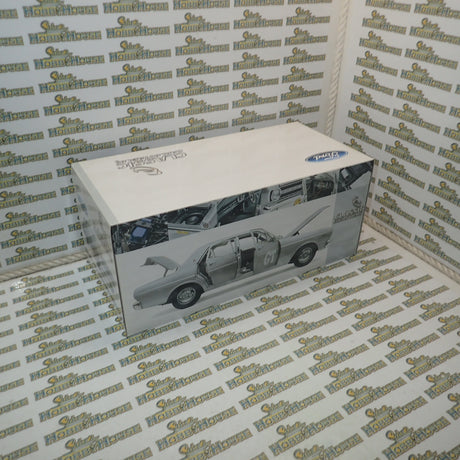 Classic Carlectables 18071 – 1/18 Ford XR Falcon GT Silver Promotional Car Die-cast Model Replica