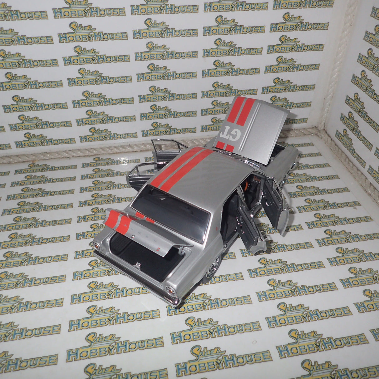 Classic Carlectables 18071 – 1/18 Ford XR Falcon GT Silver Promotional Car Die-cast Model Replica