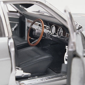 Classic Carlectables 18071 – 1/18 Ford XR Falcon GT Silver Promotional Car Die-cast Model Replica