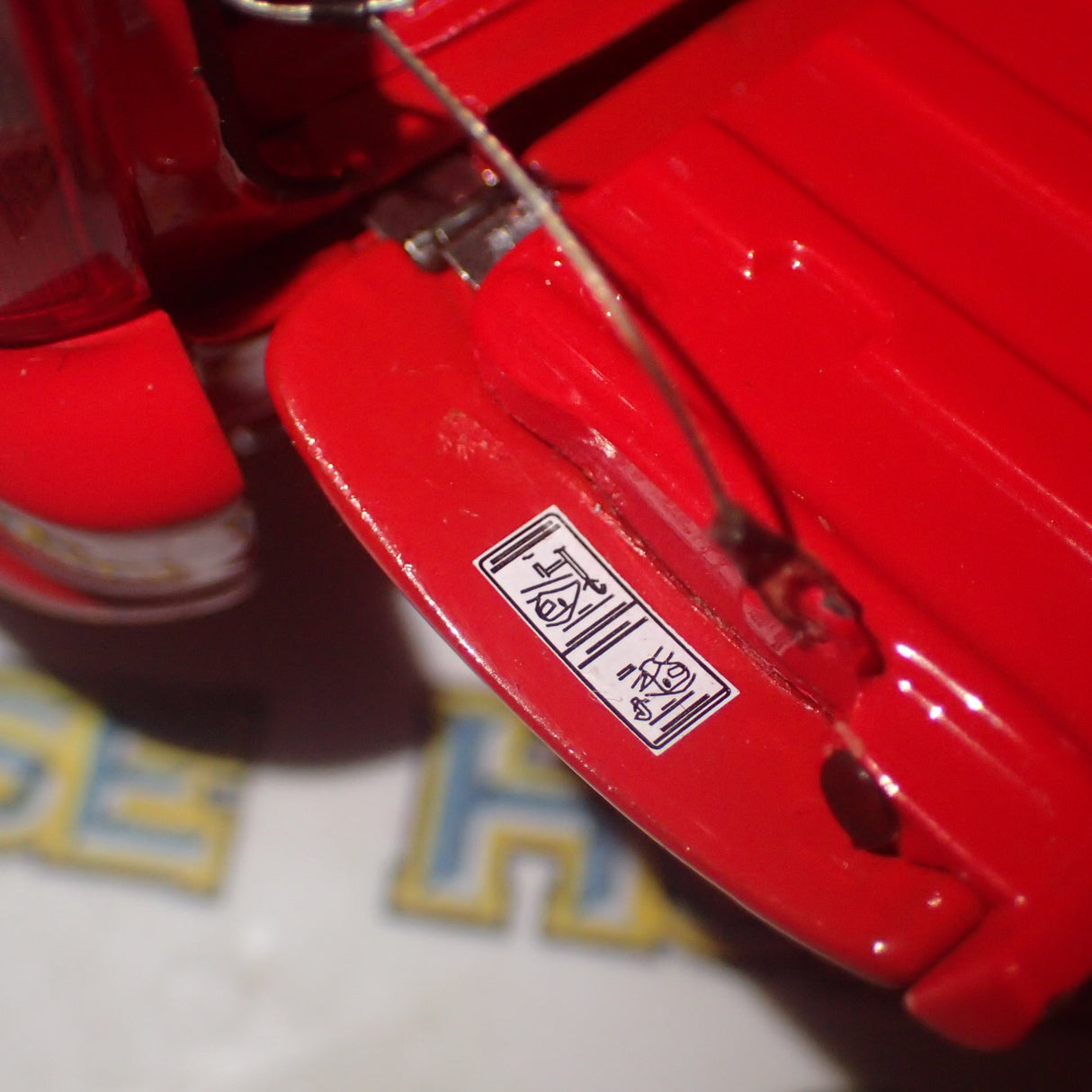 Classic Carlectables 18125 - Resale 1/18 VY SS Ute Holden Stormriders