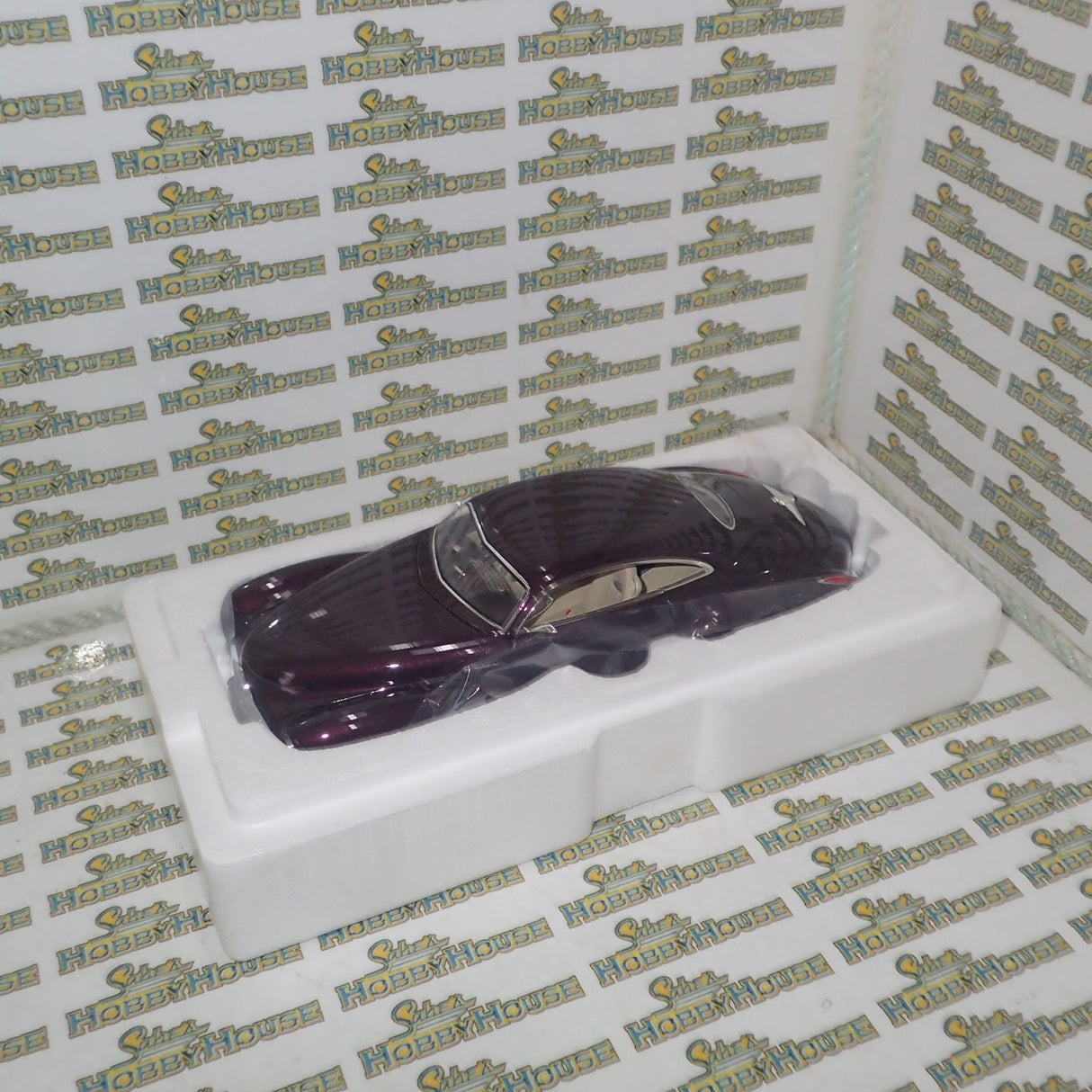 Classic Carlectables 18221 - 1/18 Scale Holden Efijy Diecast Model Replica
