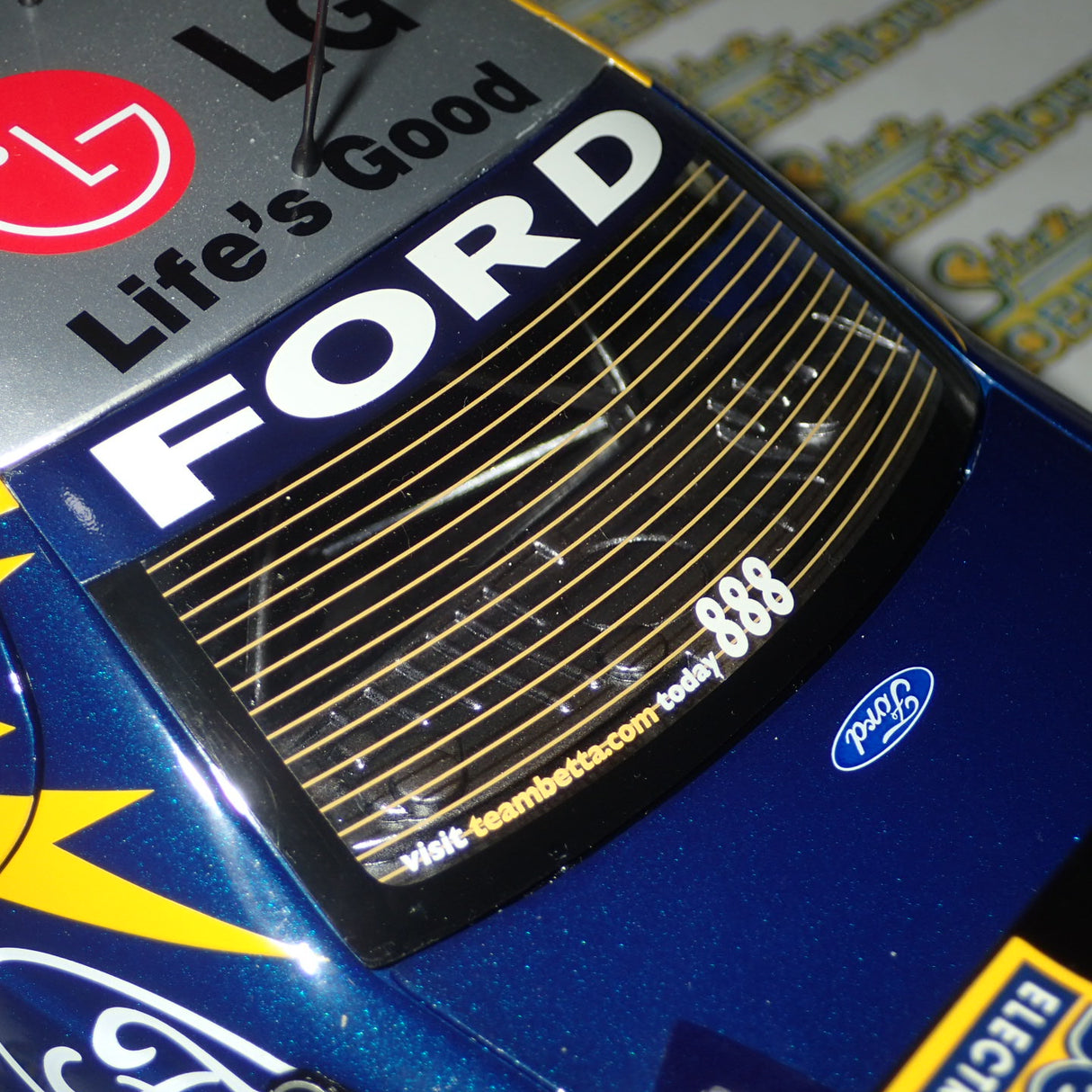 Classic Carlectables 18273 - 1:18 Ford BA Falcon 2006 Triple Eight Race Engineering Lowndes/Wincup Bathurst 1000