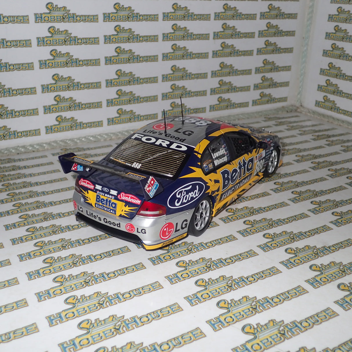 Classic Carlectables 18273 - 1:18 Ford BA Falcon 2006 Triple Eight Race Engineering Lowndes/Wincup Bathurst 1000