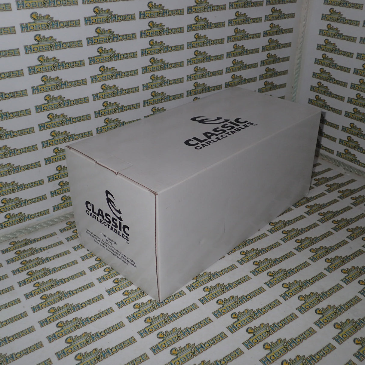 Classic Carlectables 18273 - 1:18 Ford BA Falcon 2006 Triple Eight Race Engineering Lowndes/Wincup Bathurst 1000