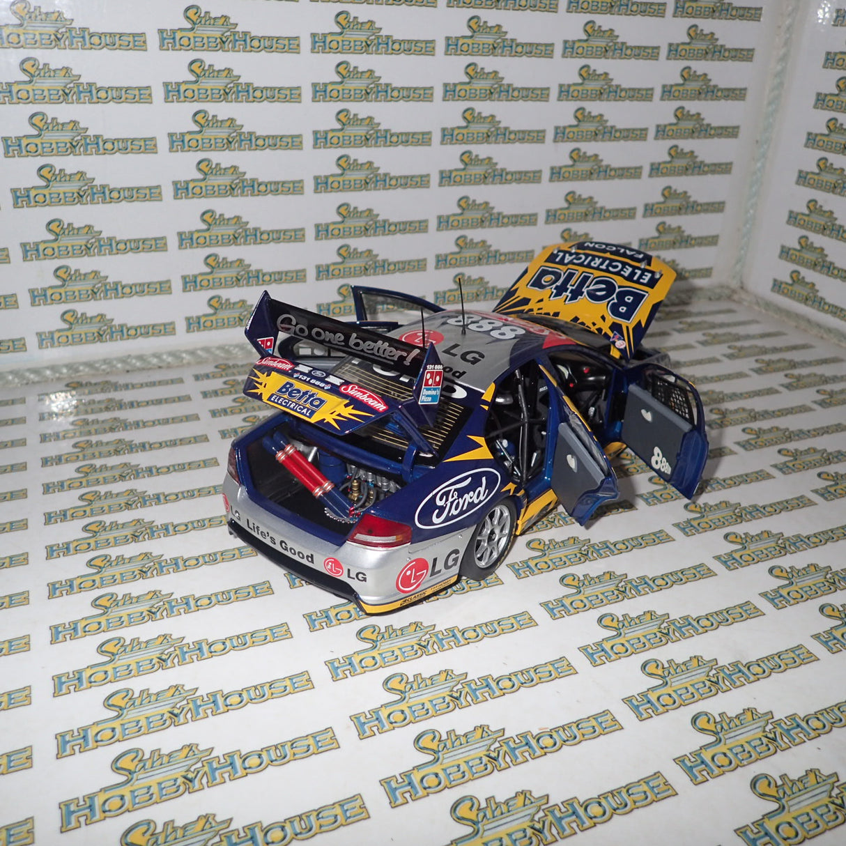 Classic Carlectables 18273 - 1:18 Ford BA Falcon 2006 Triple Eight Race Engineering Lowndes/Wincup Bathurst 1000