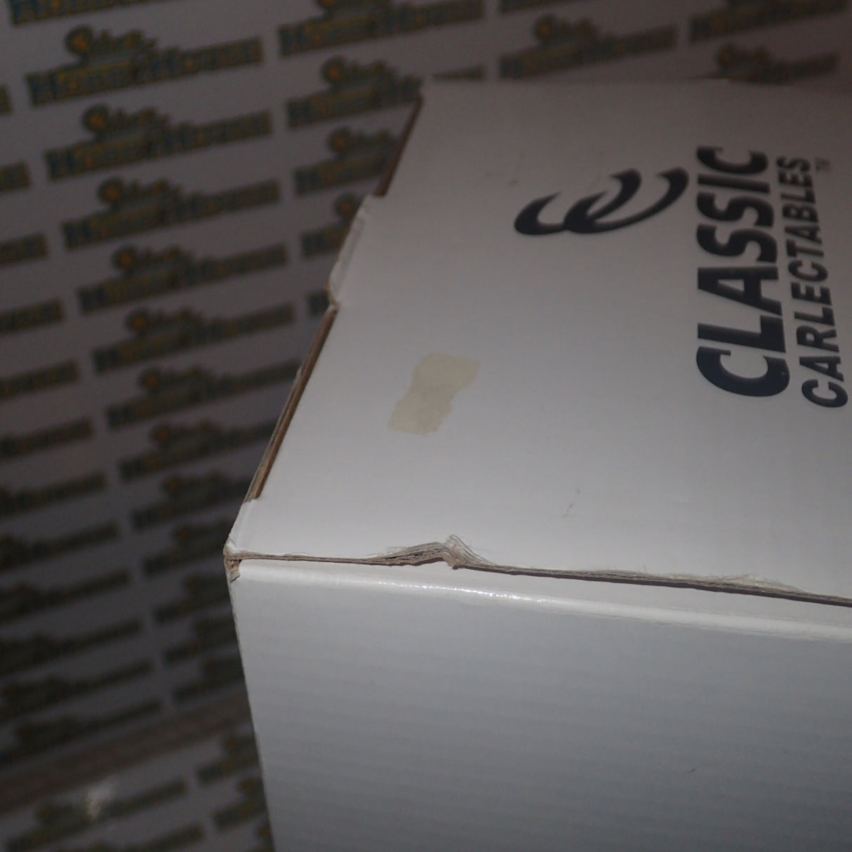 Classic Carlectables 18292 - 1/18 Scale #22 Todd Kelly's Year 2007 Holden Racing Team VE Commodore Diecast Scale Model Replica