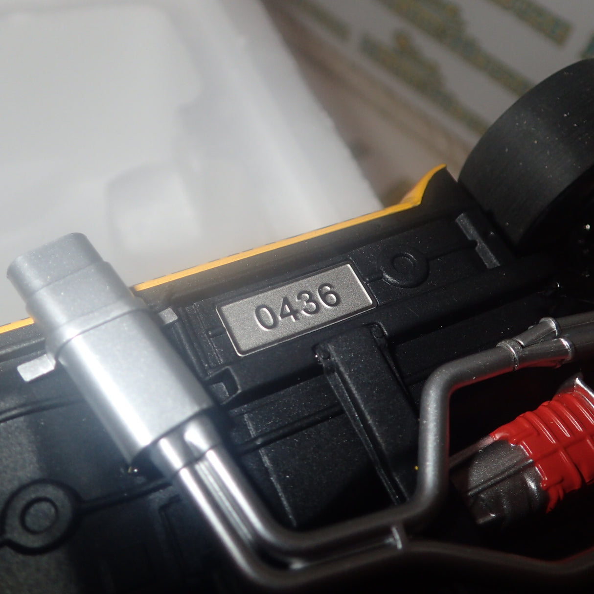 Classic Carlectables 18307 - 1/18 Scale Holden L34 Torana 1975 Bathurst Winner