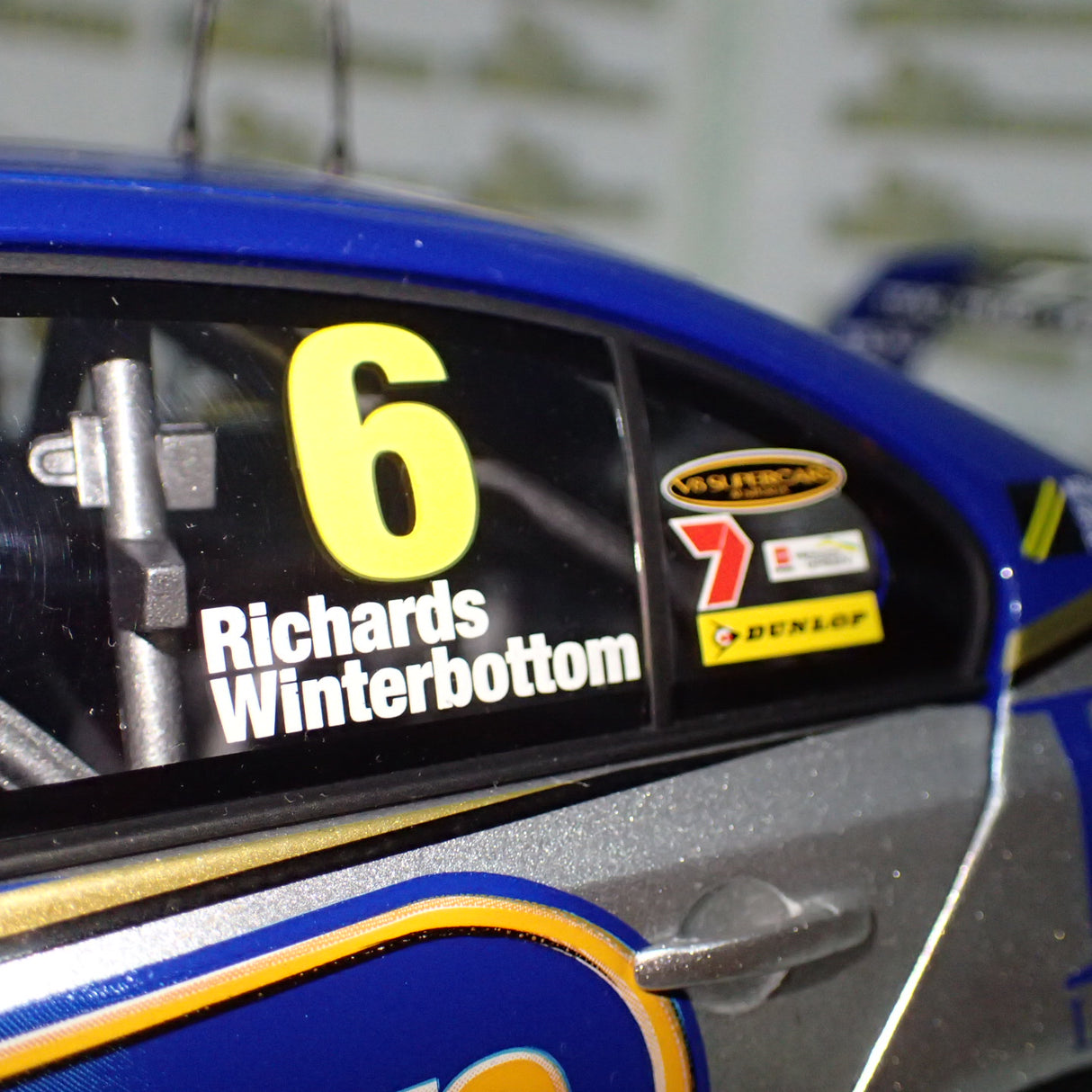Classic Carlectables 18418 - 1:18 Ford FG Falcon 2009 Ford Performance Racing Winterbottom/Richards Bathurst 1000