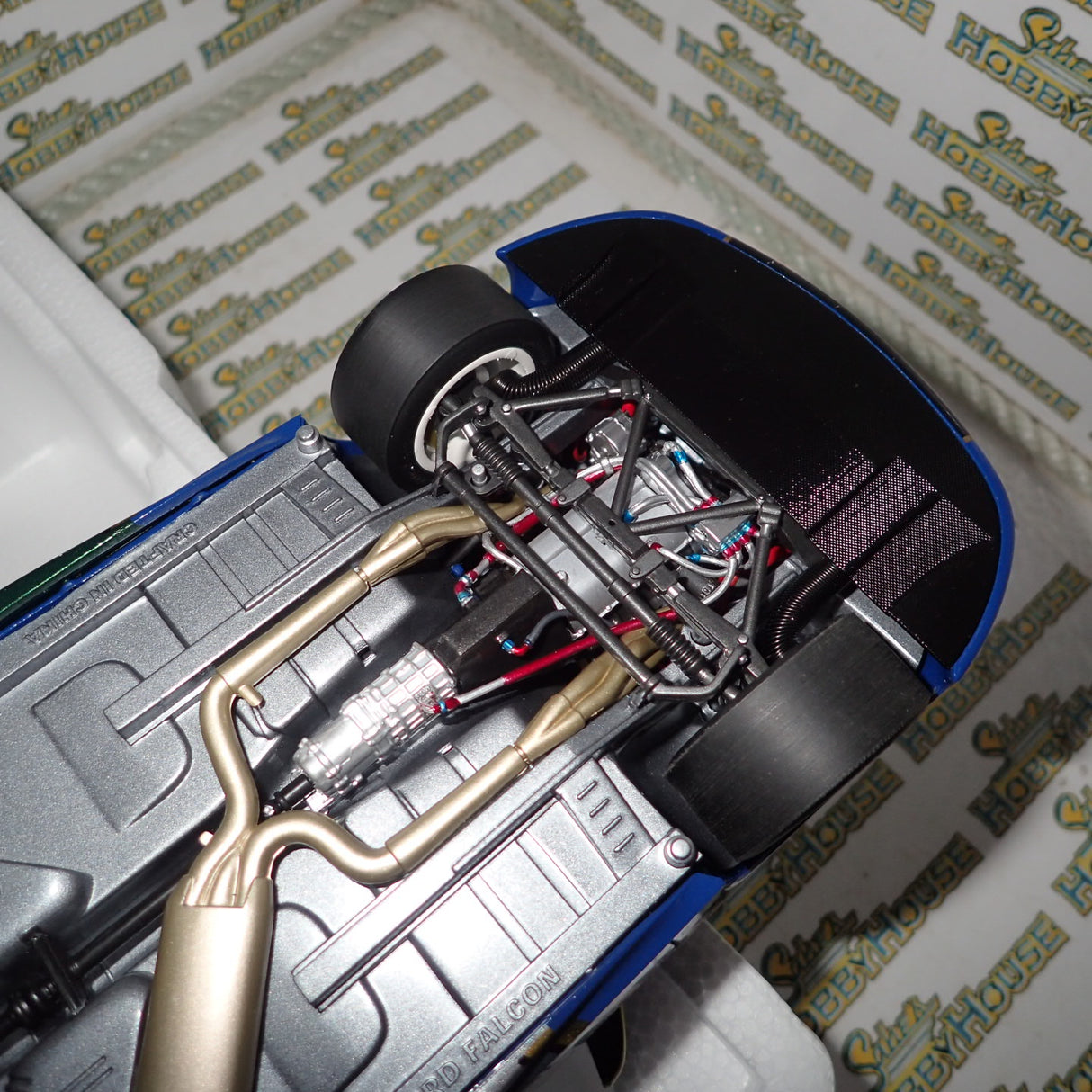 Classic Carlectables 18418 - 1:18 Ford FG Falcon 2009 Ford Performance Racing Winterbottom/Richards Bathurst 1000