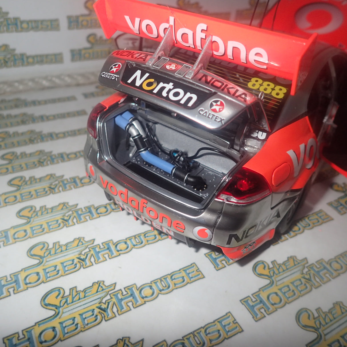 Classic Carlectables 18490 - 1/18 Scale - Mark Skaifes Final V8 Supercar Race 2011 Team Vodafone Holden VE Commodore Diecast Scale Model Replica
