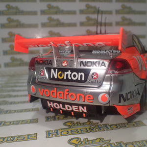 Classic Carlectables 18490 - 1/18 Scale - Mark Skaifes Final V8 Supercar Race 2011 Team Vodafone Holden VE Commodore Diecast Scale Model Replica
