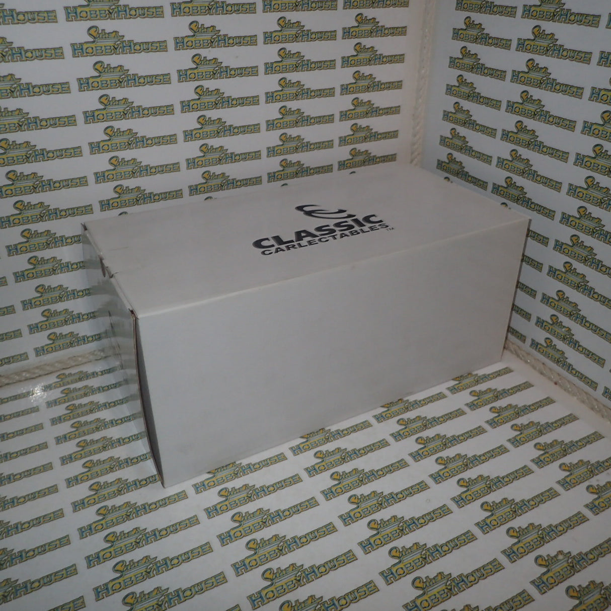 Classic Carlectables 18513 - 1/18 Scale Holden VE Commodore 2012 TeamVodafone Lowndes/Luff Bathurst 50th Retrospective