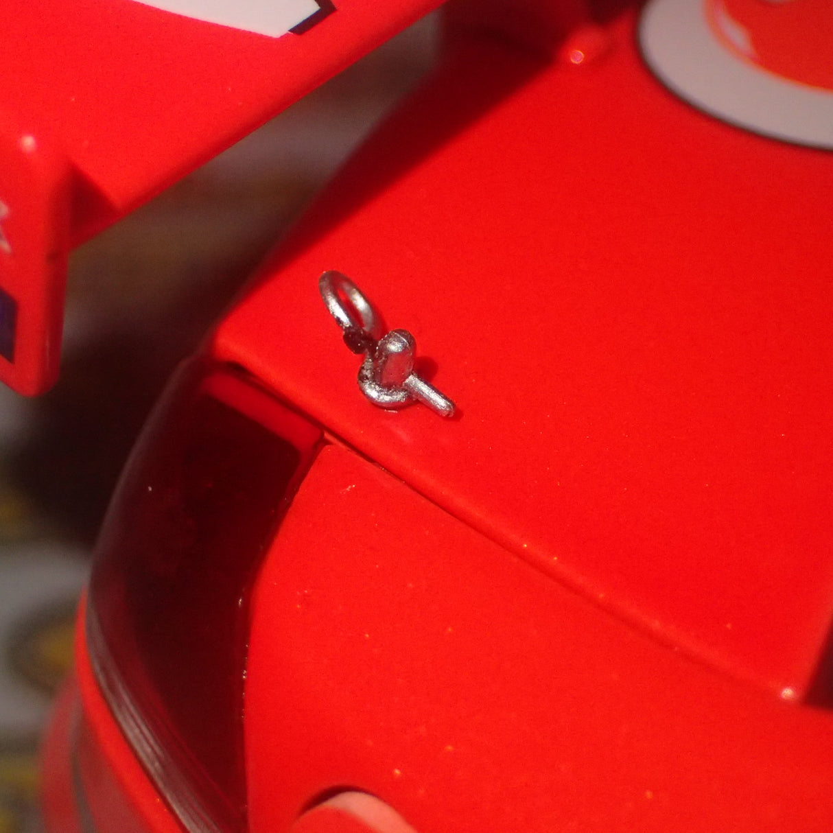 CLASSIC CARLECTABLES 18517 – 1/18 Holden VE Commodore 2012 TeamVodafone Whincup/Dumbrell Bathurst 1000 Winner