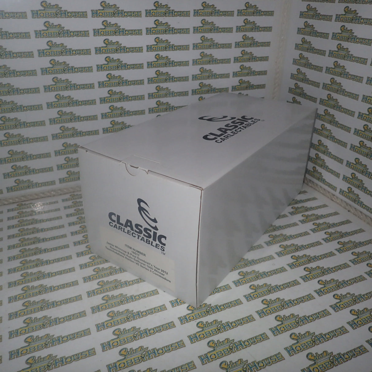 CLASSIC CARLECTABLES 18517 – 1/18 Holden VE Commodore 2012 TeamVodafone Whincup/Dumbrell Bathurst 1000 Winner