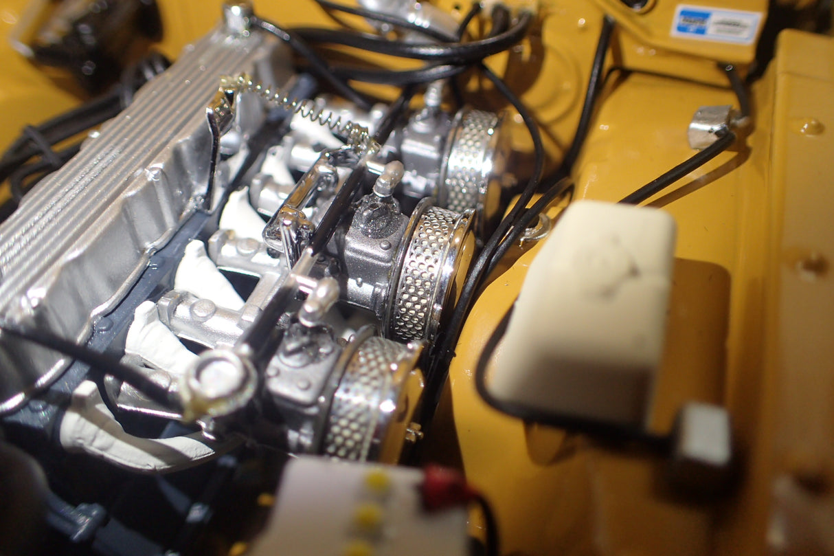 Classic Carlectables 18524 - 1:18 Chrysler VH Valiant E38 R/T Charger Hot Mustard "Small Tank" Die-cast Replica