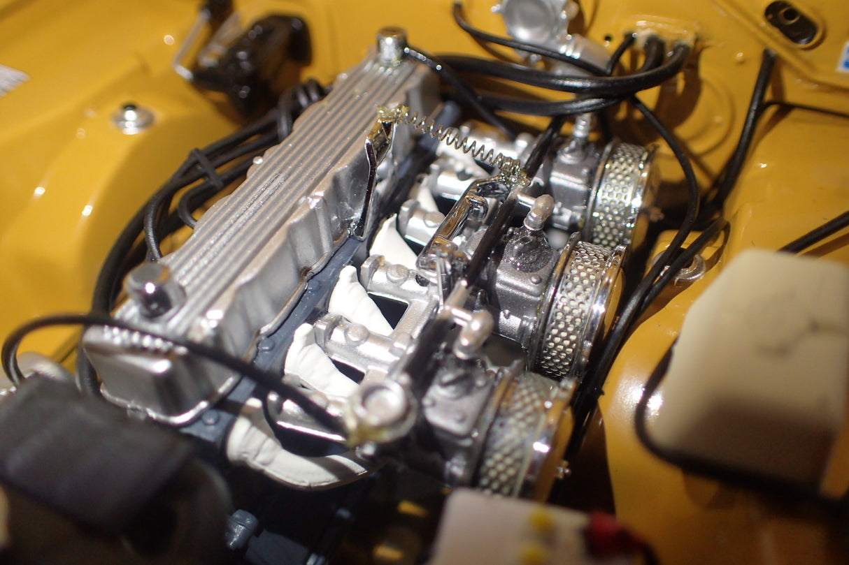 Classic Carlectables 18524 - 1:18 Chrysler VH Valiant E38 R/T Charger Hot Mustard "Small Tank" Die-cast Replica