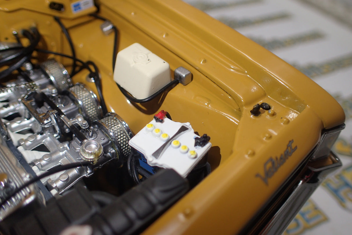 Classic Carlectables 18524 - 1:18 Chrysler VH Valiant E38 R/T Charger Hot Mustard "Small Tank" Die-cast Replica