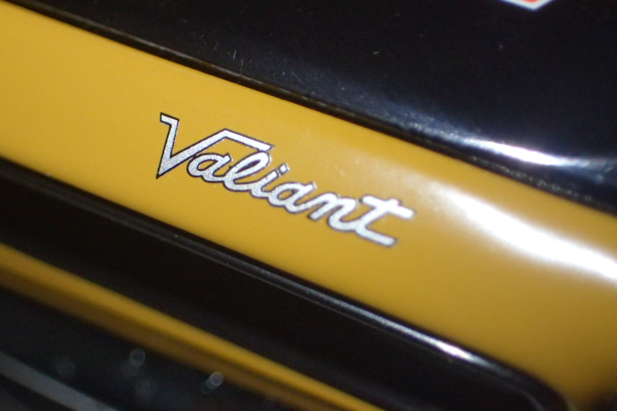 Classic Carlectables 18524 - 1:18 Chrysler VH Valiant E38 R/T Charger Hot Mustard "Small Tank" Die-cast Replica