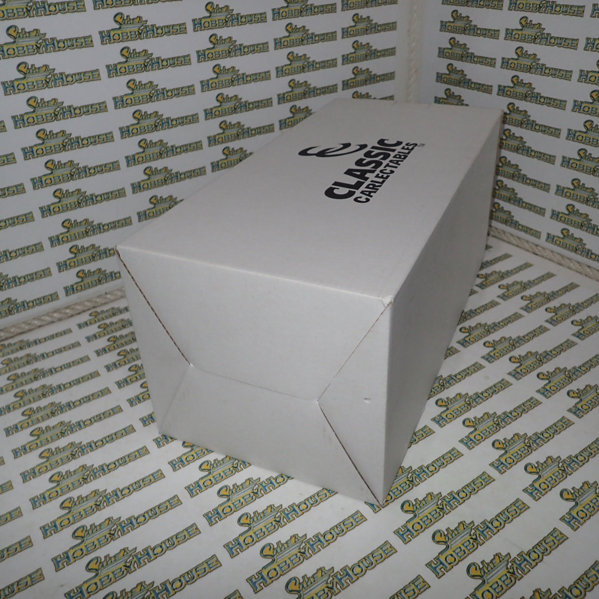 Classic Carlectables 18524 - 1:18 Chrysler VH Valiant E38 R/T Charger Hot Mustard "Small Tank" Die-cast Replica