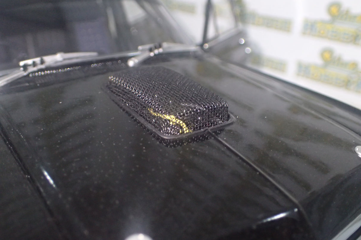 CLASSIC CARLECTABLES 18529 - 1:18 SCALE FORD GT-HO SUPER FALCON GLOSS BLACK DIECAST REPLICA