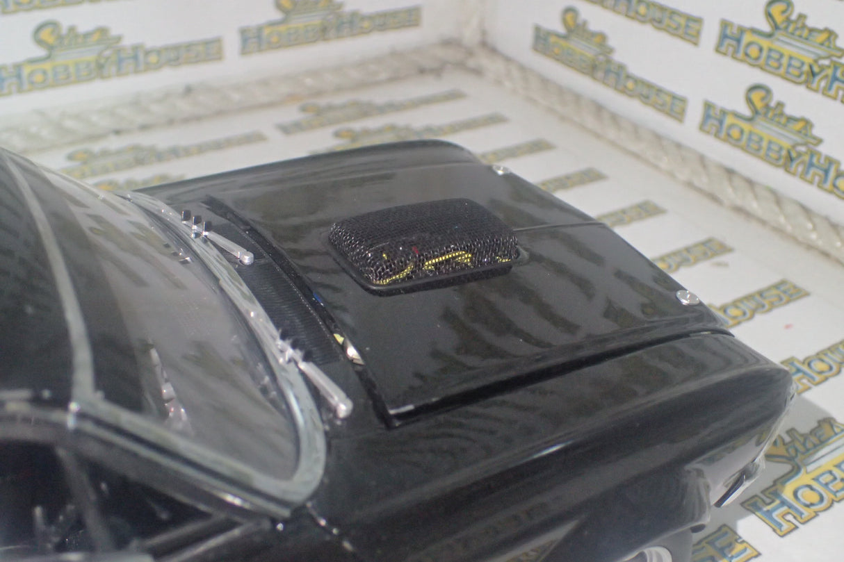 CLASSIC CARLECTABLES 18529 - 1:18 SCALE FORD GT-HO SUPER FALCON GLOSS BLACK DIECAST REPLICA