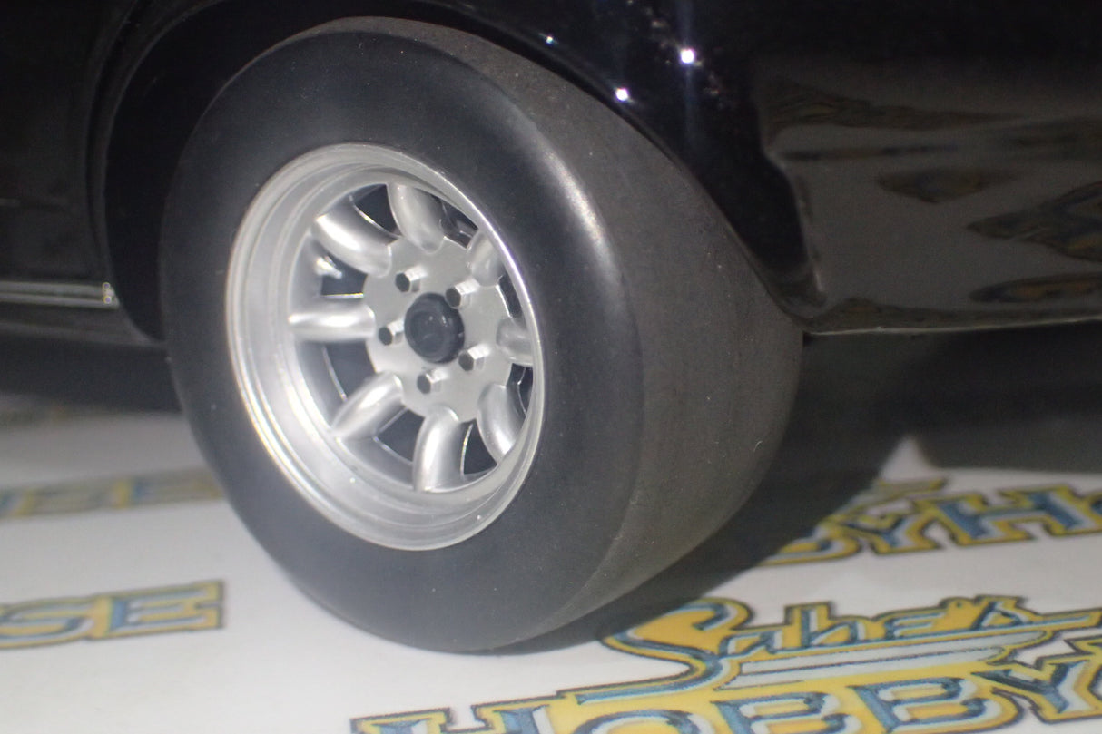 CLASSIC CARLECTABLES 18529 - 1:18 SCALE FORD GT-HO SUPER FALCON GLOSS BLACK DIECAST REPLICA