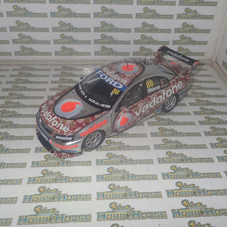 Classic Carlectables 18588 - 1:18 Jamie Whincup's 2008 Red Dust Darwin Livery Team Vodefone Ford BF Falcon