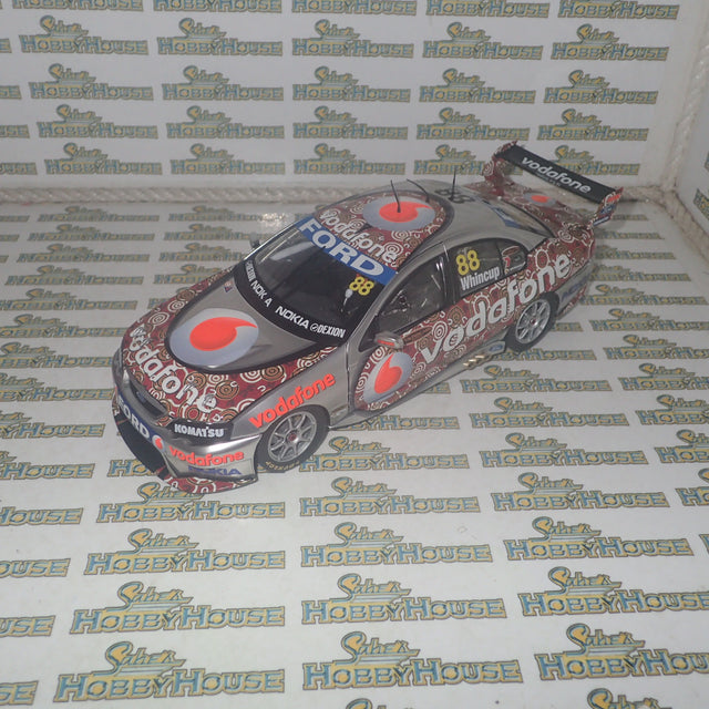 Classic Carlectables 18588 - 1:18 Jamie Whincup's 2008 Red Dust Darwin Livery Team Vodefone Ford BF Falcon