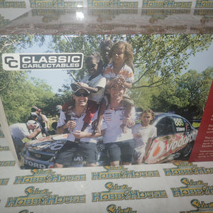 Classic Carlectables 18588 - 1:18 Jamie Whincup's 2008 Red Dust Darwin Livery Team Vodefone Ford BF Falcon