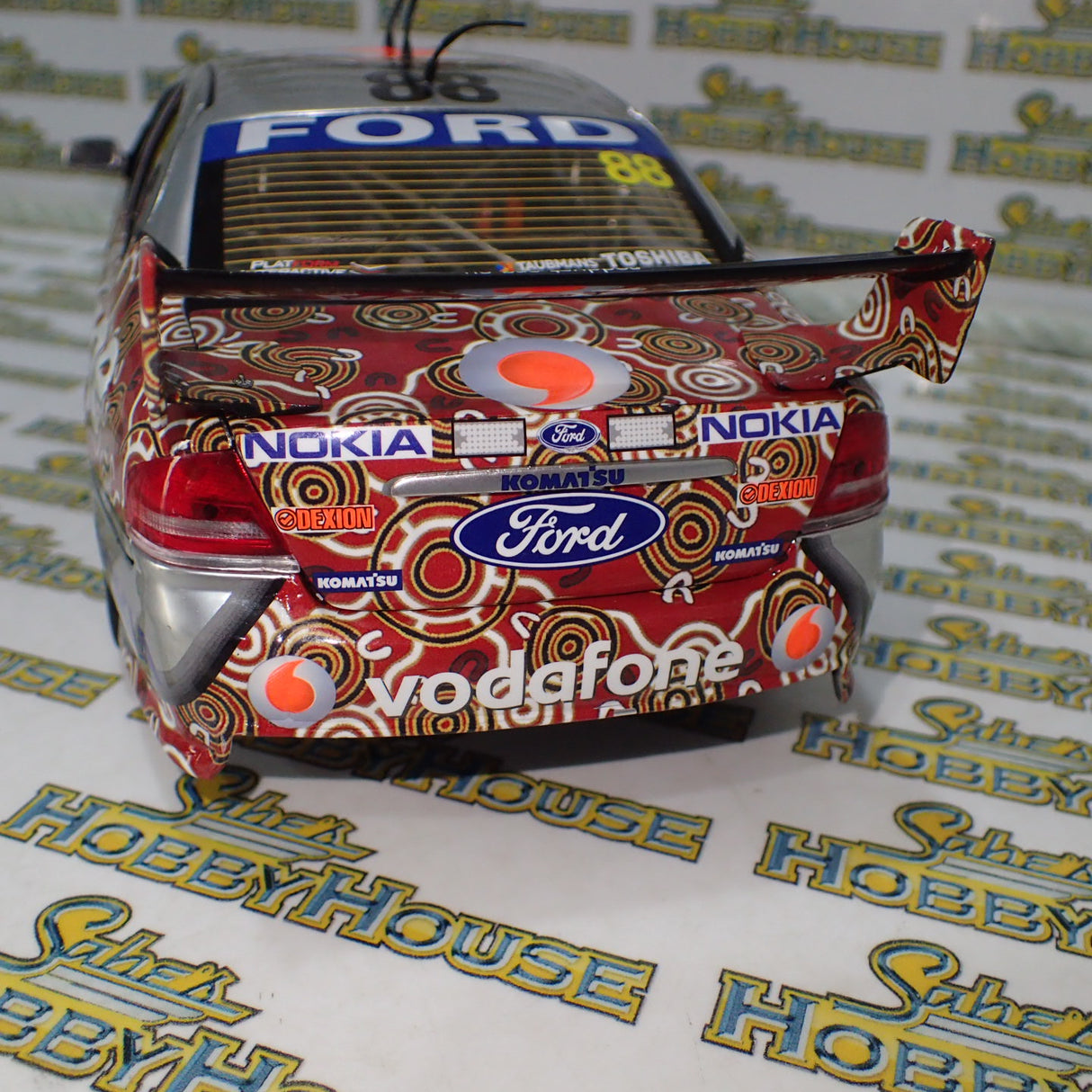Classic Carlectables 18588 - 1:18 Jamie Whincup's 2008 Red Dust Darwin Livery Team Vodefone Ford BF Falcon