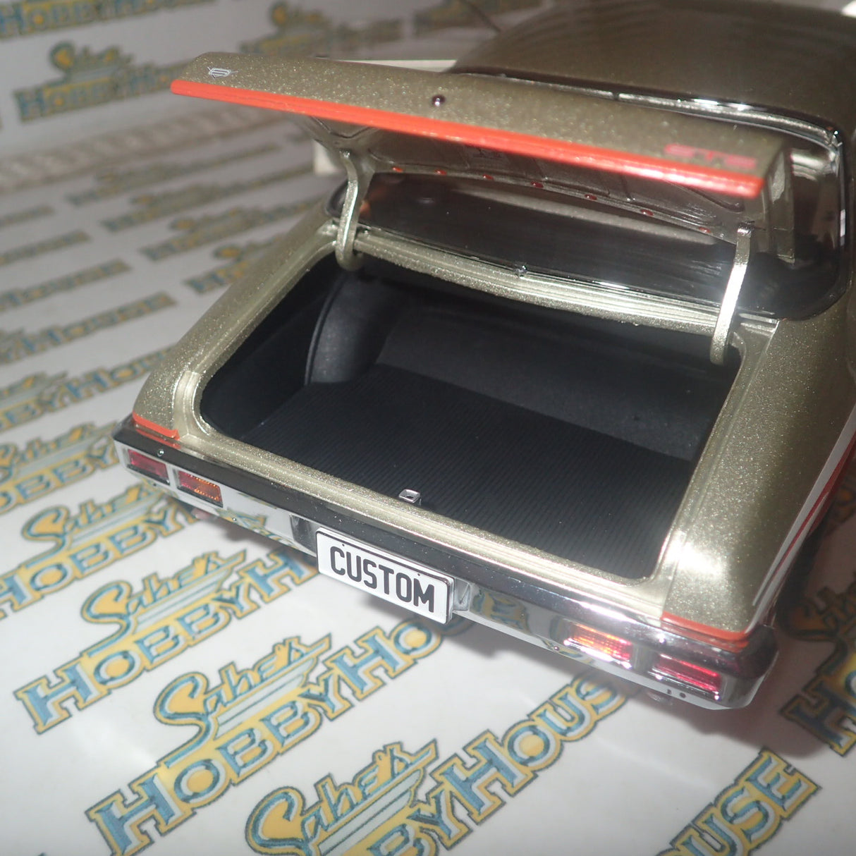 Classic Carlectables 18592 - 1/18 Scale Holden HQ Monaro GTS Custom Orange Tang