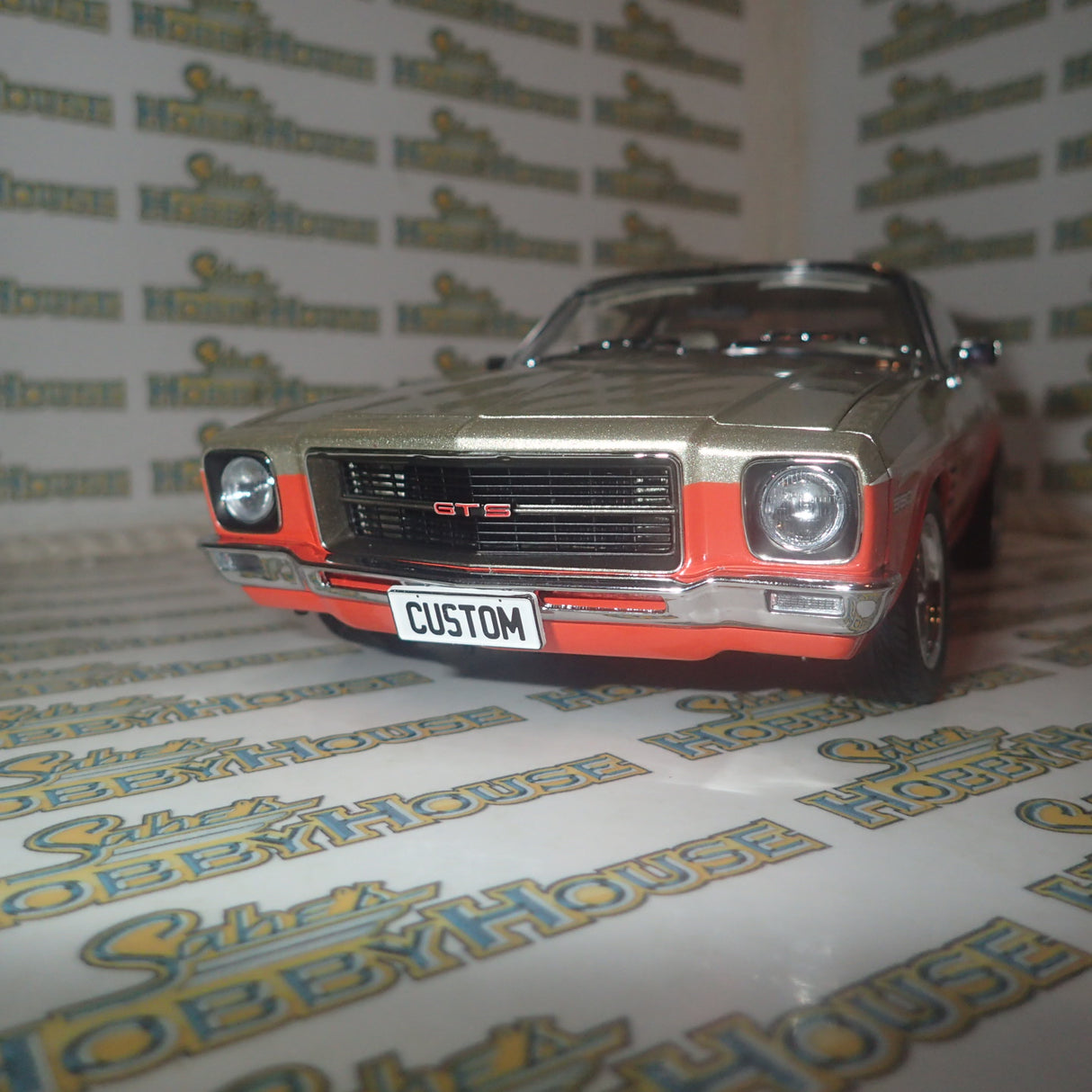 Classic Carlectables 18592 - 1/18 Scale Holden HQ Monaro GTS Custom Orange Tang