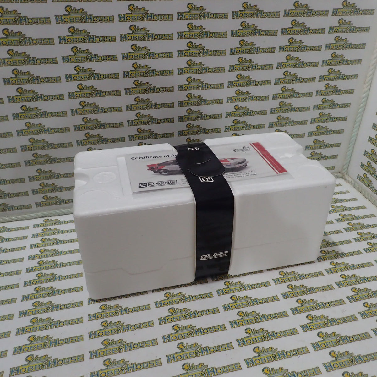 CLASSIC CARLECTABLES 18623 - 1:18 HOLDEN A9X TORANA 1978 BATHURST WINNER SCALE DIECAST REPLICA