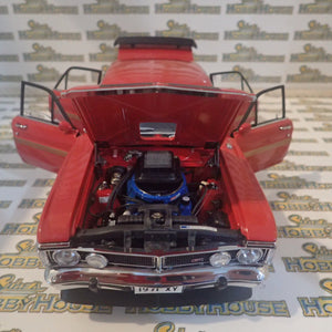 Classic Carlectables 18636 - 1/18 Scale - Retro Ford XY Falcon GT-HO Phase III 'Wide Boots' Diecast Model Replica