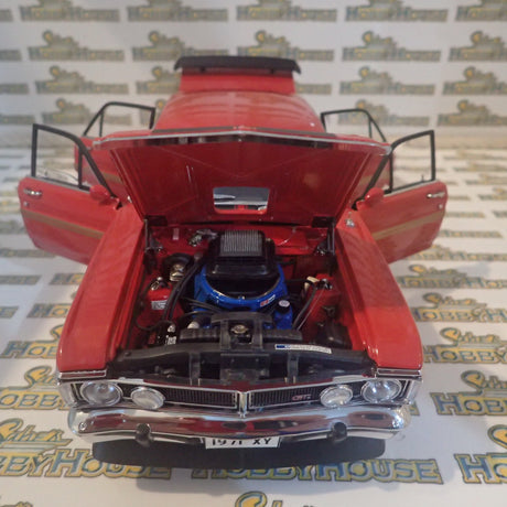 Classic Carlectables 18636 - 1/18 Scale - Retro Ford XY Falcon GT-HO Phase III 'Wide Boots' Diecast Model Replica