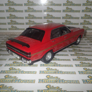 Classic Carlectables 18636 - 1/18 Scale - Retro Ford XY Falcon GT-HO Phase III 'Wide Boots' Diecast Model Replica
