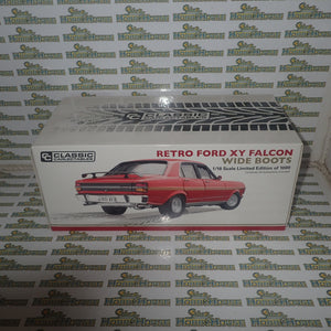 Classic Carlectables 18636 - 1/18 Scale - Retro Ford XY Falcon GT-HO Phase III 'Wide Boots' Diecast Model Replica