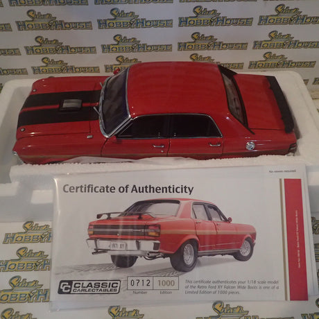Classic Carlectables 18636 - 1/18 Scale - Retro Ford XY Falcon GT-HO Phase III 'Wide Boots' Diecast Model Replica