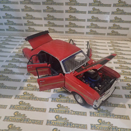 Classic Carlectables 18636 - 1/18 Scale - Retro Ford XY Falcon GT-HO Phase III 'Wide Boots' Diecast Model Replica